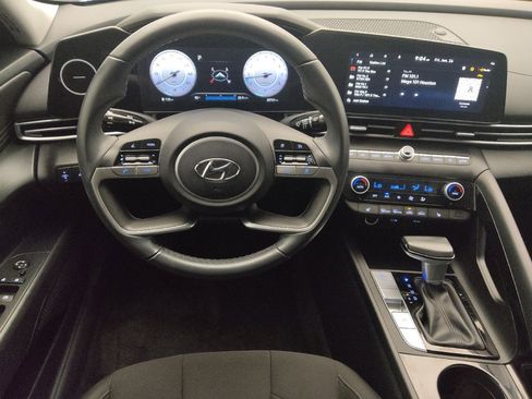 Used 2023 Hyundai Elantra SEL w/ Convenience Package FWD image 22
