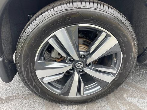 Used 2021 Nissan Rogue Platinum AWD/4WD image 30