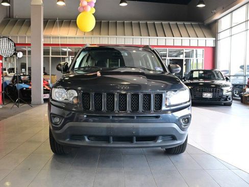 Used 2015 Jeep Compass Sport w/ Power Value Group FWD image 2