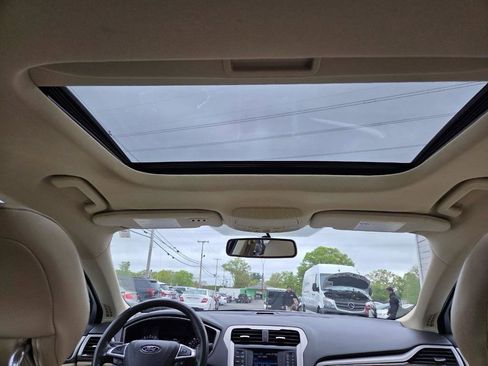 Used 2013 Ford Fusion SE FWD image 16