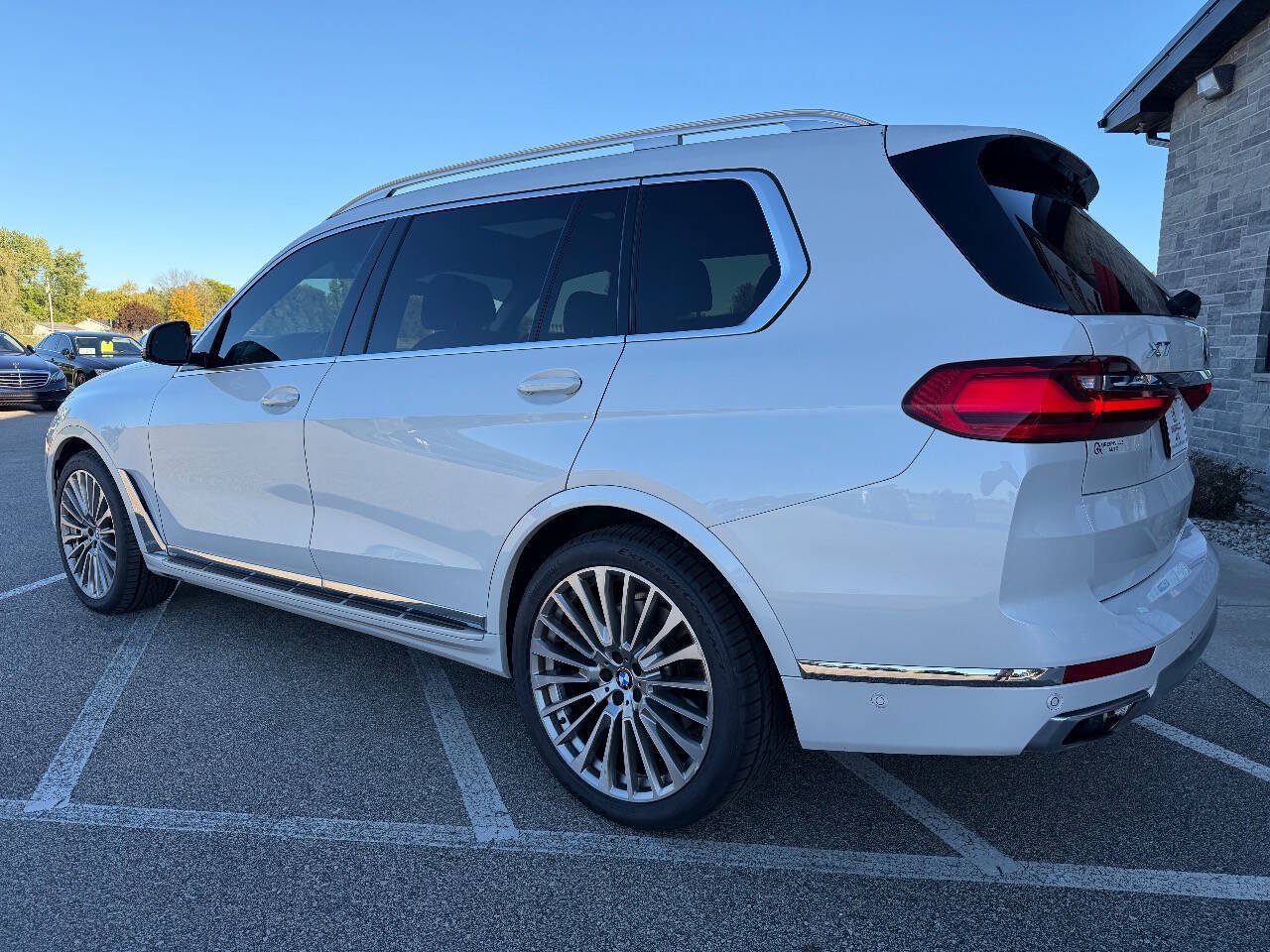 Used 2019 BMW X7 xDrive50i w/ Dynamic Handling Package AWD/4WD image 4