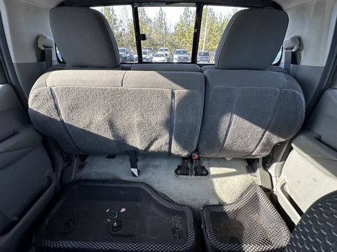 Used 2017 Nissan Frontier Desert Runner image 12