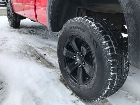 Used 2013 Ford F150 XLT w/ Mid Equipment Group image 8