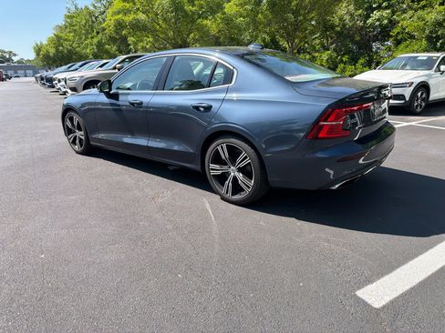 Used 2019 Volvo S60 T6 Inscription image 12