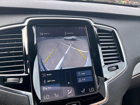 Used 2017 Volvo XC90 T6 Momentum w/ Vision Package image 30