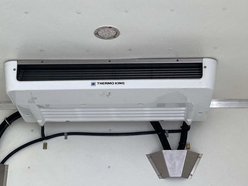 Used 2022 GMC Savana 3500 w/ Power Convenience Package image 8