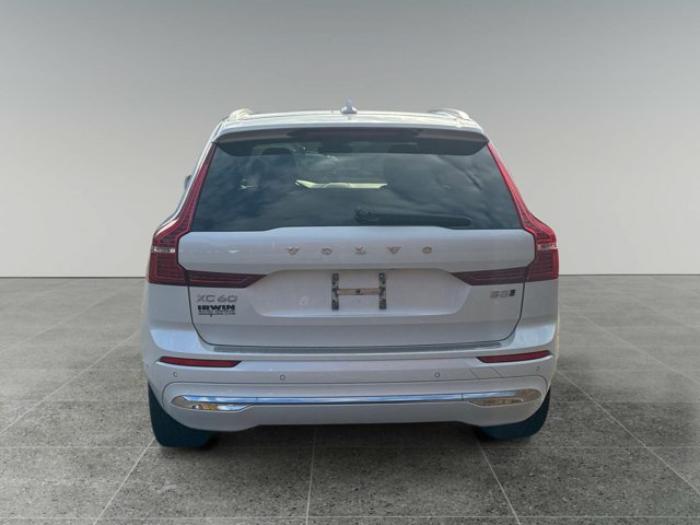 Used 2022 Volvo XC60 B5 Inscription w/ Advanced Package AWD/4WD image 4