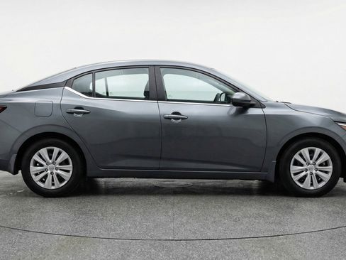 Used 2025 Nissan Sentra S FWD image 11