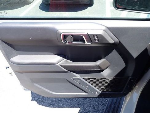 Used 2025 Ford Bronco Outer Banks AWD/4WD image 21