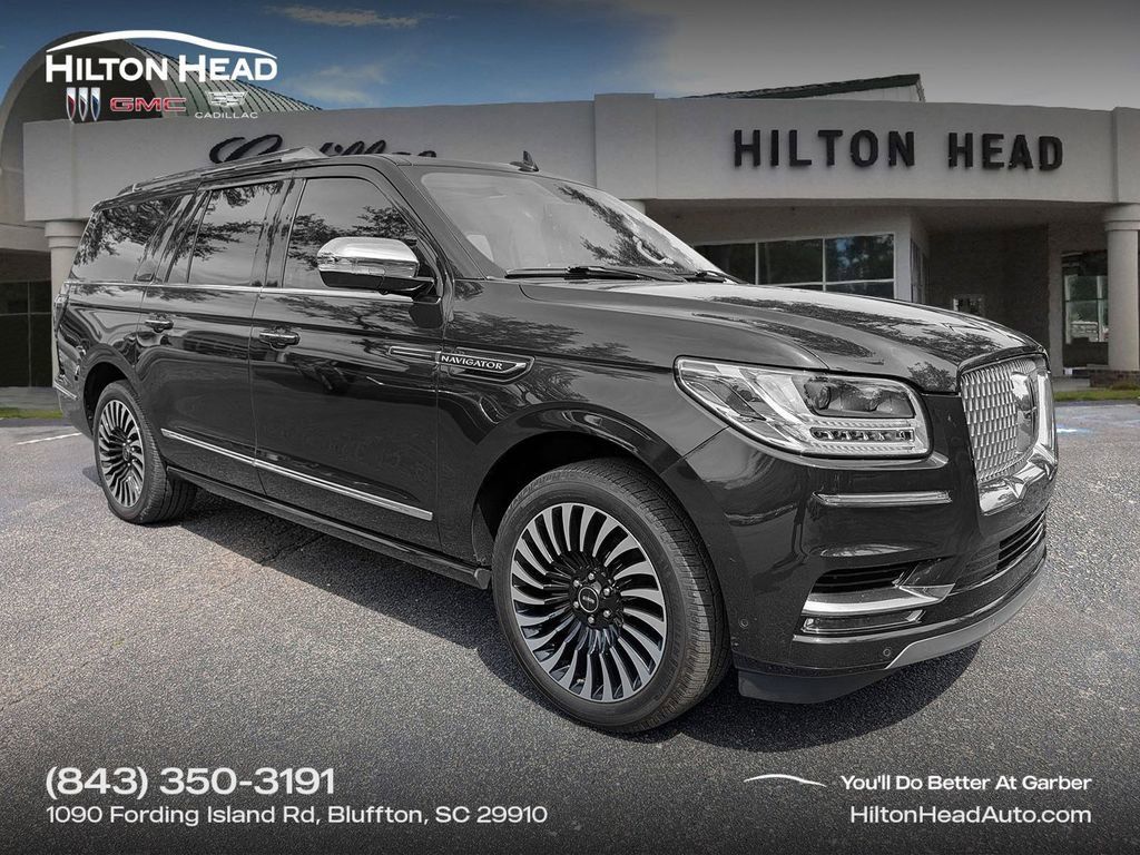 Used Lincoln Navigator L Black Label for Sale in Bluffton, SC