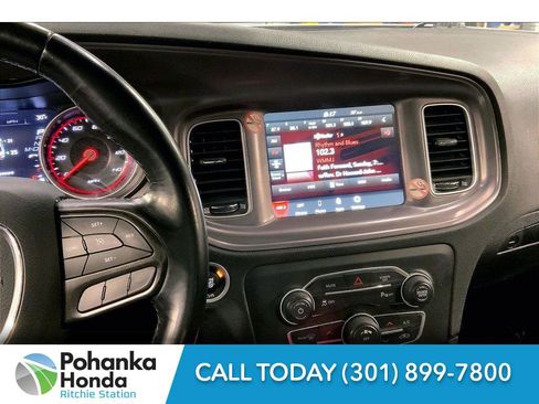 Used 2023 Dodge Charger SXT image 5