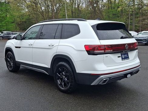Certified 2025 Volkswagen Atlas Peak Edition SE AWD/4WD image 7