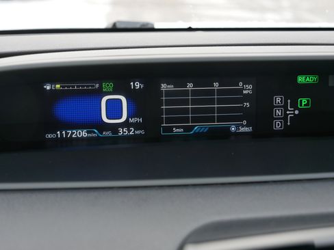 Used 2017 Toyota Prius Two image 21