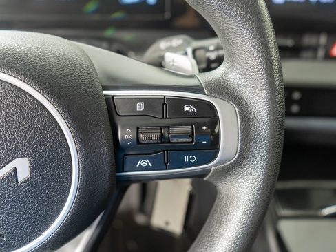 Used 2023 Kia Sportage LX AWD/4WD image 16