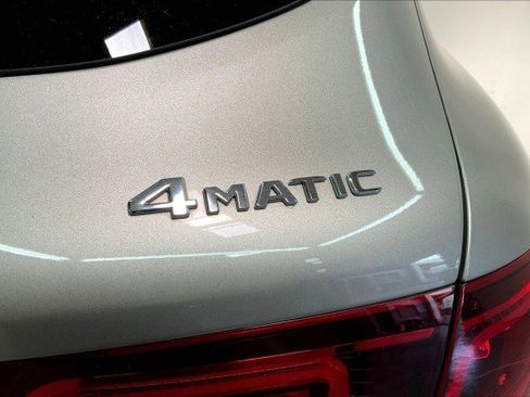 Used 2021 Mercedes-Benz GLC 300 4MATIC w/ Premium Package image 7