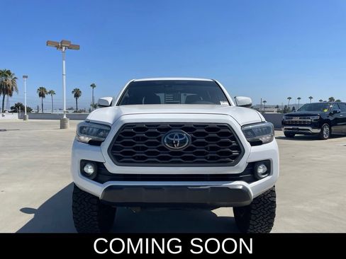 Used 2021 Toyota Tacoma TRD Off-Road w/ Technology Package AWD/4WD image 6