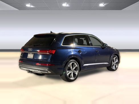 Used 2023 Audi Q7 3.0T Prestige image 9