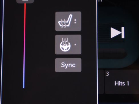 Used 2024 Chrysler Pacifica Touring-L image 43