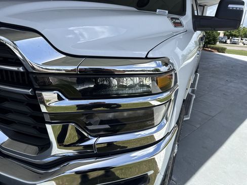 Used 2025 RAM 2500 Big Horn AWD/4WD image 5