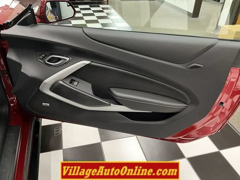 Used 2021 Chevrolet Camaro LT w/ Wild Cherry Design Package 1 RWD image 30