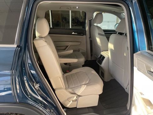 Certified 2022 Volkswagen Atlas SEL Premium image 12