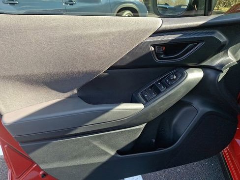 Used 2024 Subaru Crosstrek 2.0i image 12