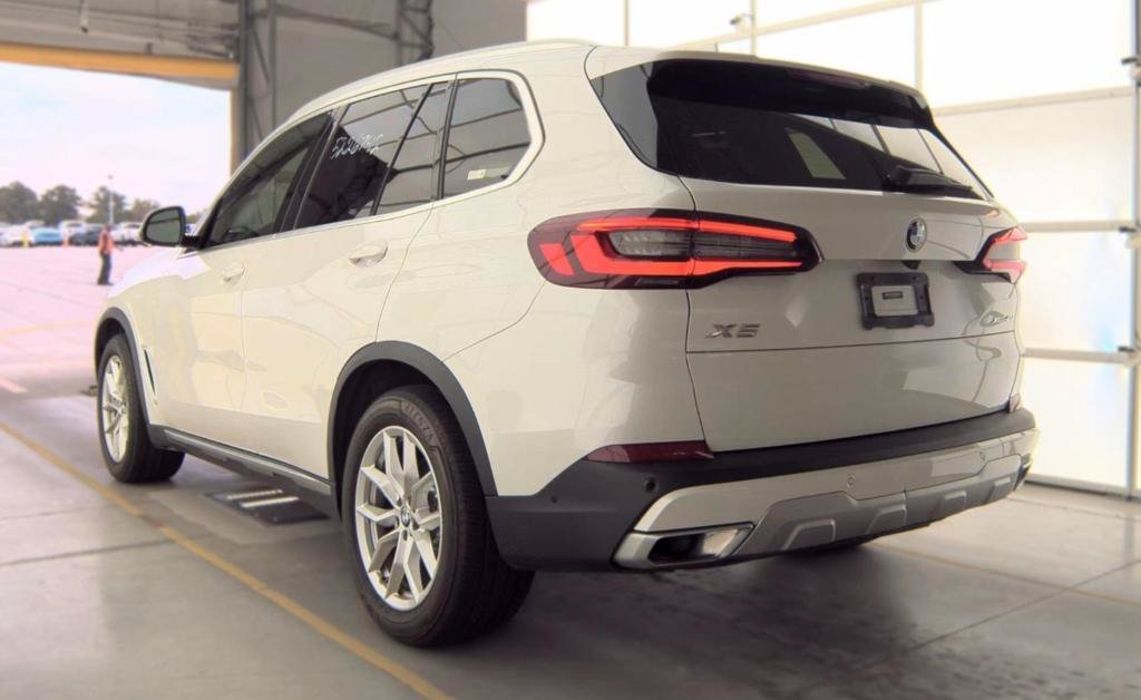 Used 2020 BMW X5 xDrive40i w/ Premium Package AWD/4WD image 5