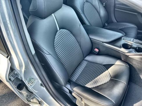 Used 2023 Toyota Camry SE FWD image 32