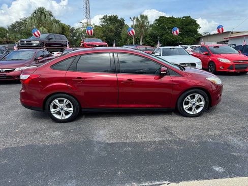 Used 2014 Ford Focus SE image 9