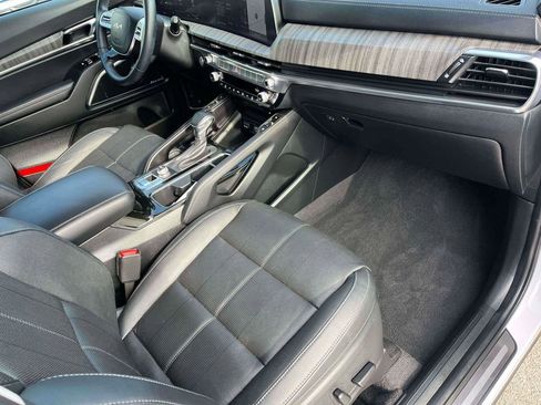 Used 2024 Kia Telluride SX image 12