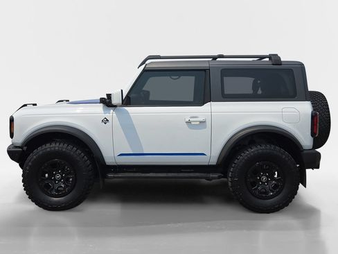 Used 2021 Ford Bronco Outer Banks w/ Sasquatch Package AWD/4WD image 2