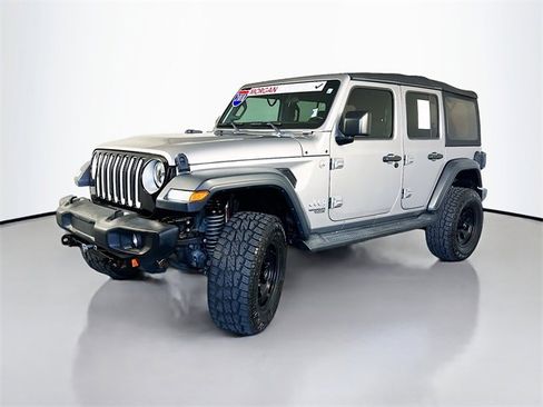 Used 2018 Jeep Wrangler Unlimited Sport S image 3