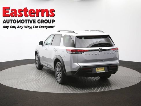 Used 2025 Nissan Pathfinder SV FWD image 39