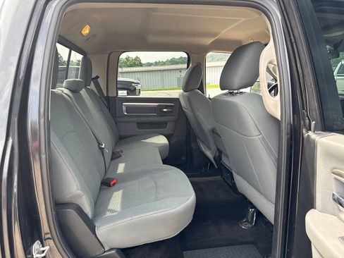 Used 2017 RAM 1500 Classic SLT AWD/4WD image 11
