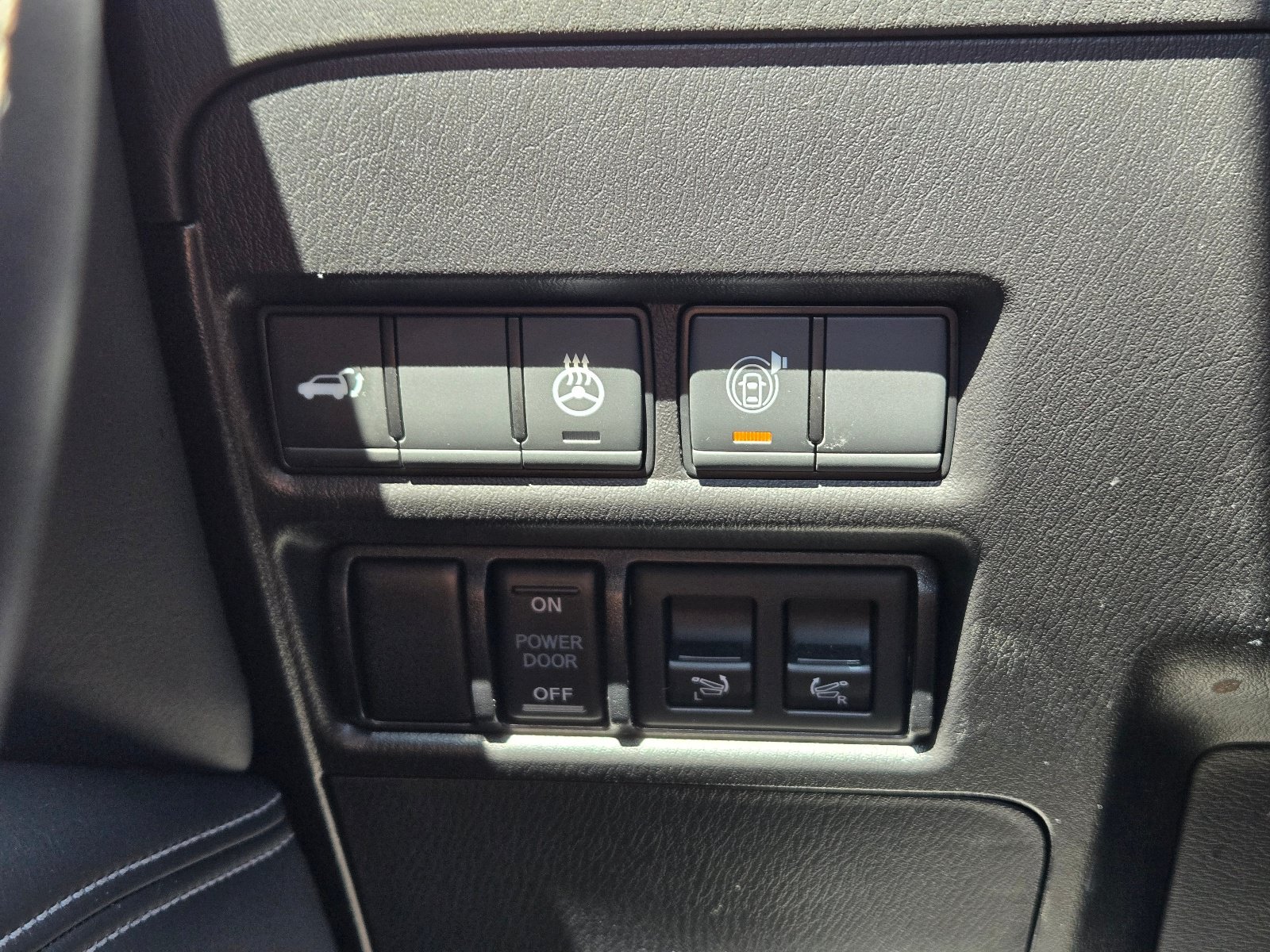 Used 2023 INFINITI QX80 Sensory w/ All-Season Package RWD image 24