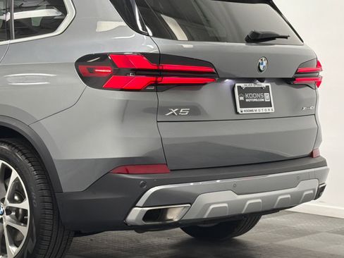 Used 2026 BMW X5 xDrive40i image 7