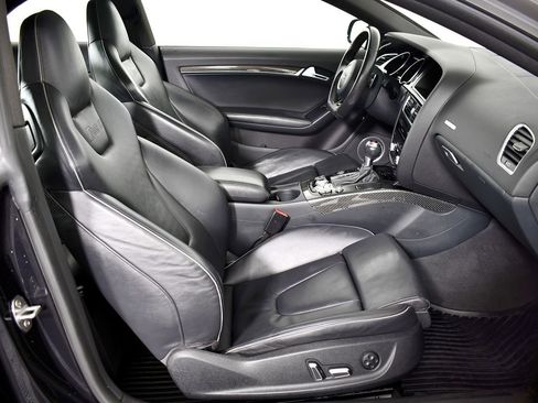 Used 2013 Audi RS 5 AWD/4WD image 47