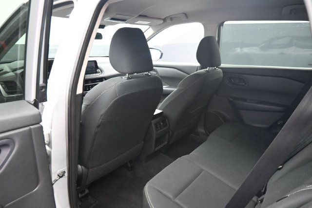 Used 2024 Nissan Rogue S AWD/4WD image 12