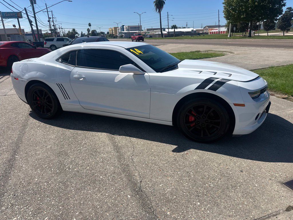 Used 2014 Chevrolet Camaro LS RWD image 3