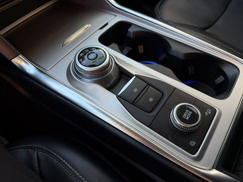 Used 2021 Ford Explorer Limited w/ Hybrid Equipment Group 310A image 35