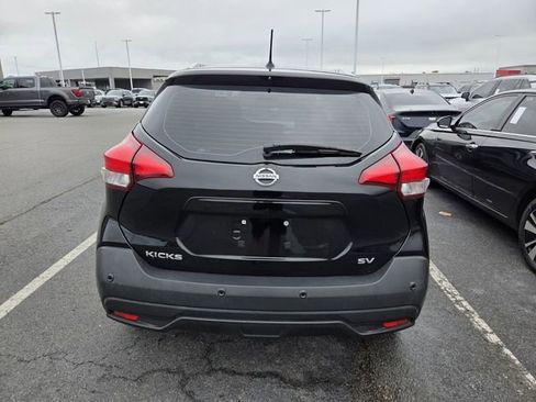 Used 2020 Nissan Kicks SV FWD image 9