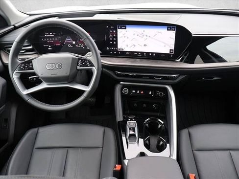 Certified 2025 Audi Q5 Premium w/ Premium Plus AWD/4WD image 23