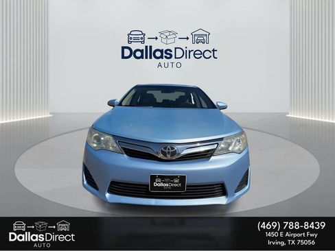 Used 2013 Toyota Camry LE image 3