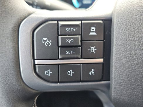 New 2026 Ford F250 Lariat w/ Black Appearance Package image 22