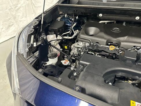 Used 2025 Toyota RAV4 XLE Premium image 64