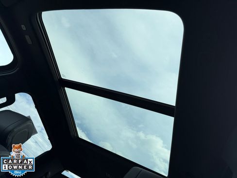 Used 2023 Toyota Tundra Platinum image 3