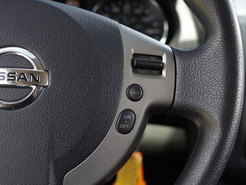 Used 2013 Nissan Rogue SV AWD/4WD image 26