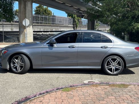 Used 2020 Mercedes-Benz E 350 Sedan image 2