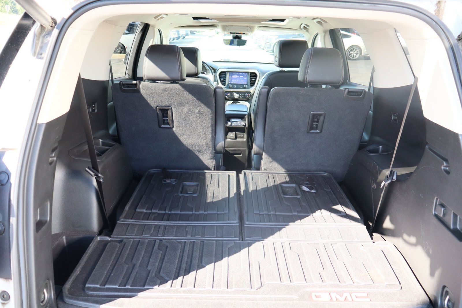 Used 2021 GMC Acadia Denali w/ Denali Ultimate Package AWD/4WD image 31
