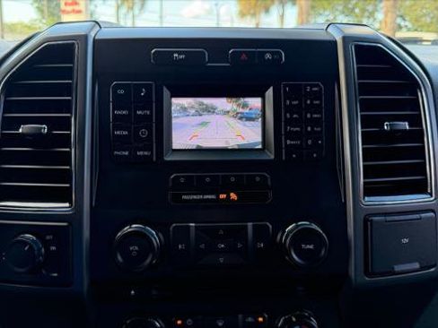 Used 2017 Ford F150 XLT image 28